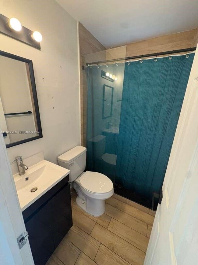 Building Photo - 3210 Canal Dr