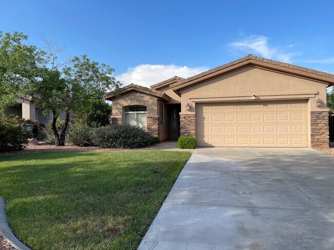 Foto del edificio - Beautiful 3 Bedroom Home in Coral Canyon!