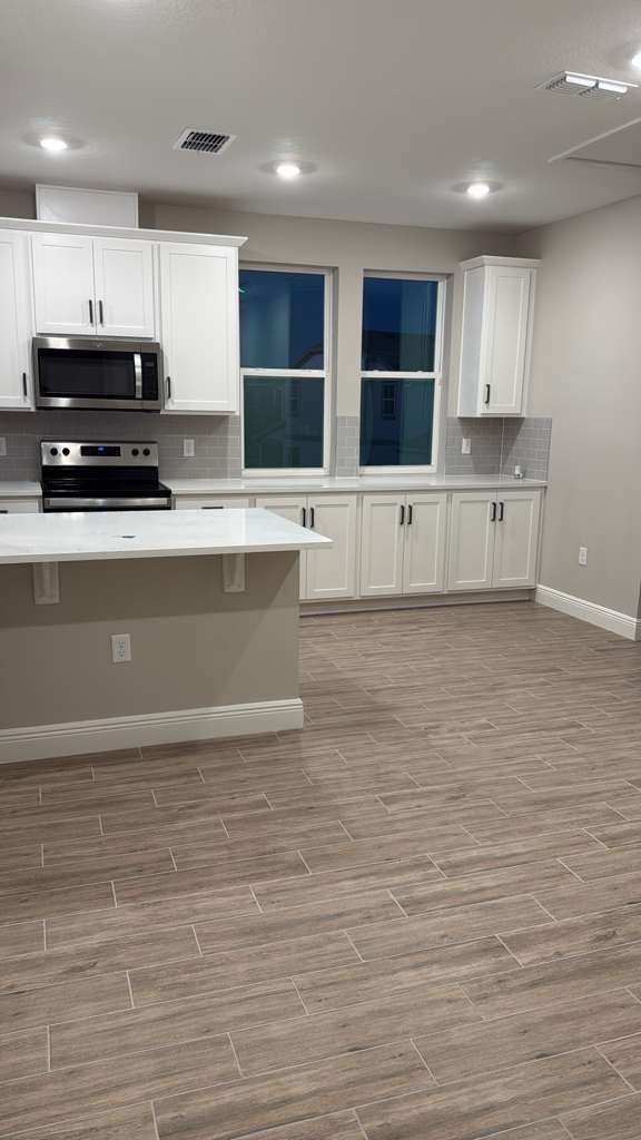 Foto del edificio - 10259 Pearson Ave