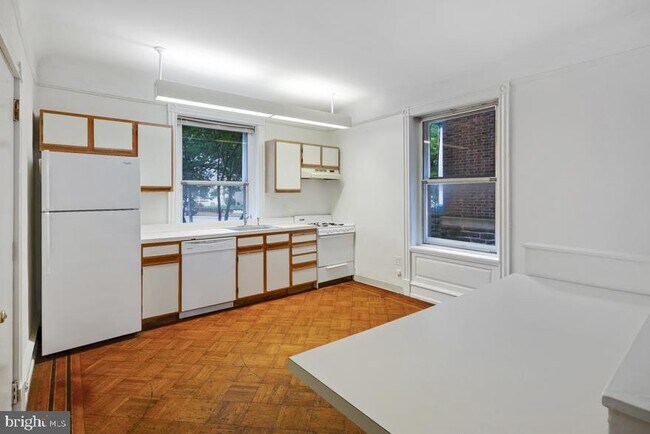 Foto del edificio - 3512 Lancaster Ave