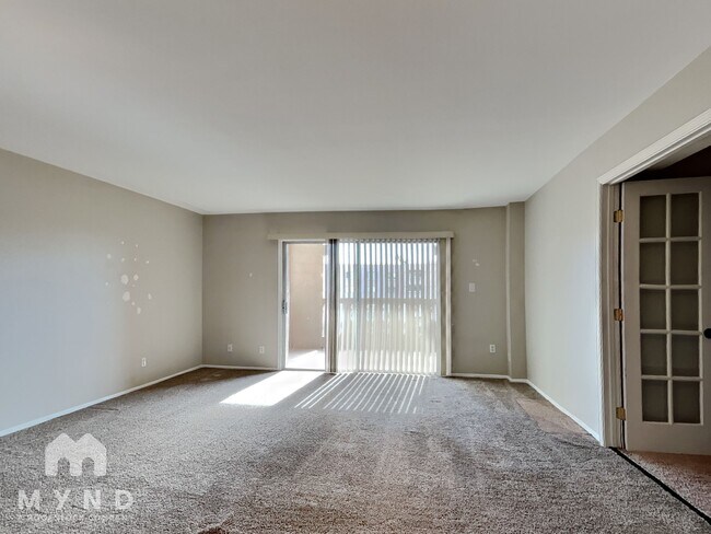 Foto del edificio - 7850 E Camelback Rd