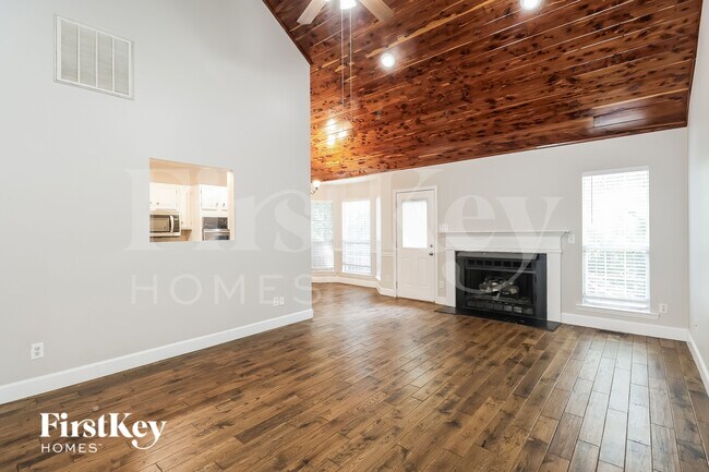 Foto del edificio - 7815 Pinetuck Ln