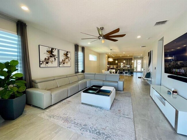 Building Photo - 1305 Yorkdale Rd