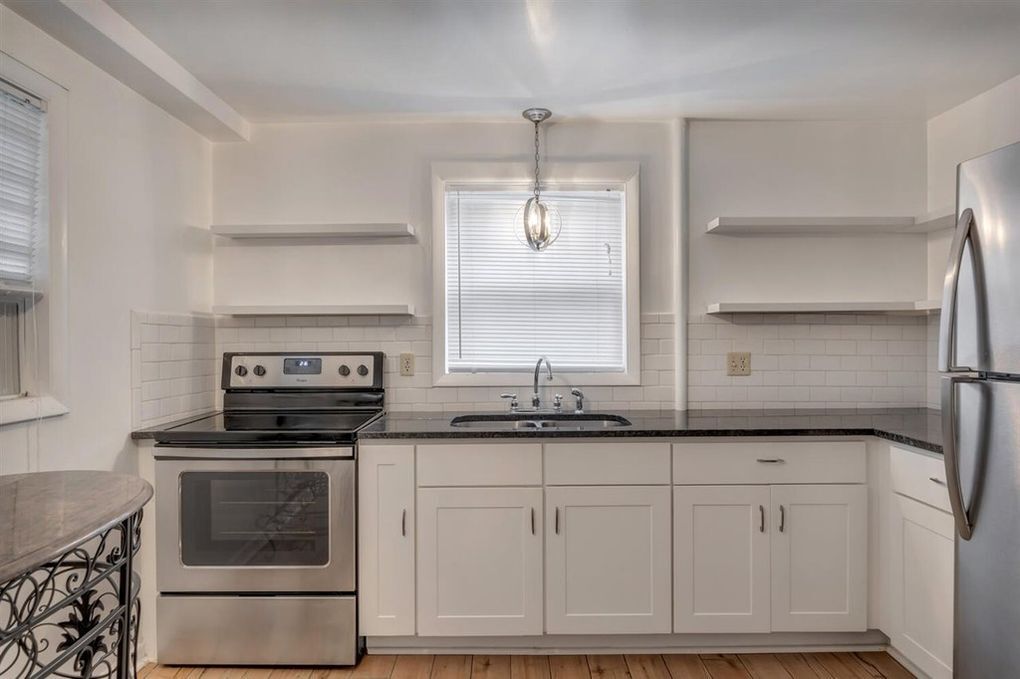 Foto principal - 905 Poplar St