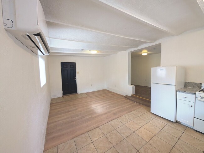 Foto del edificio - 1203 Barelas St SW