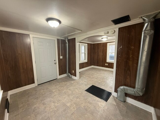 Foto del edificio - 1324 Kenwood Ave