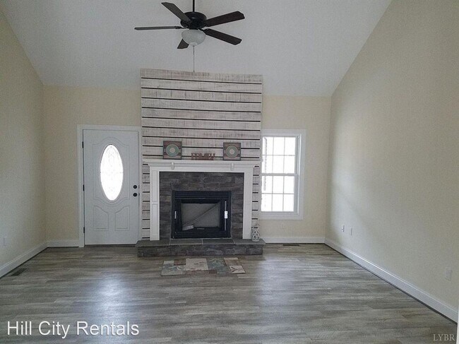 Foto del edificio - 3 br, 2 bath House - 4650 Colonial Highway