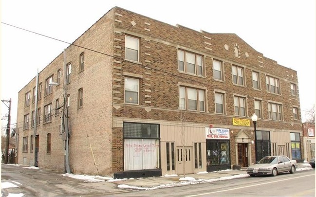 Building Photo - Pangea Chatham Apartments