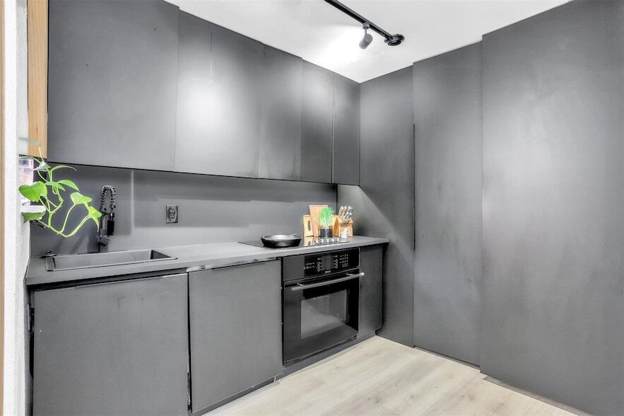 Foto principal - 9821 Walnut St