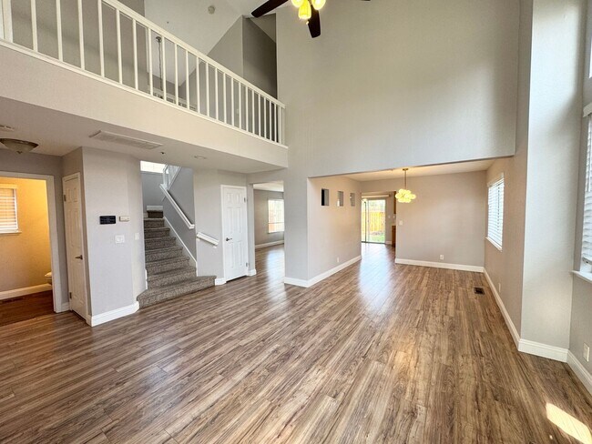 Foto del edificio - Great Shape Single Family Home in Livermore