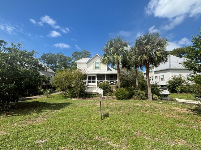 Building Photo - 802 Marvin Ave