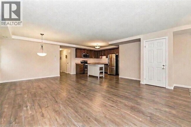 Photo du bâtiment - 255 Maitland St