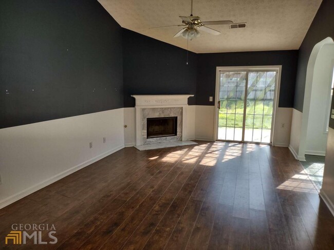 Building Photo - 4926 Lighthouse Pointe