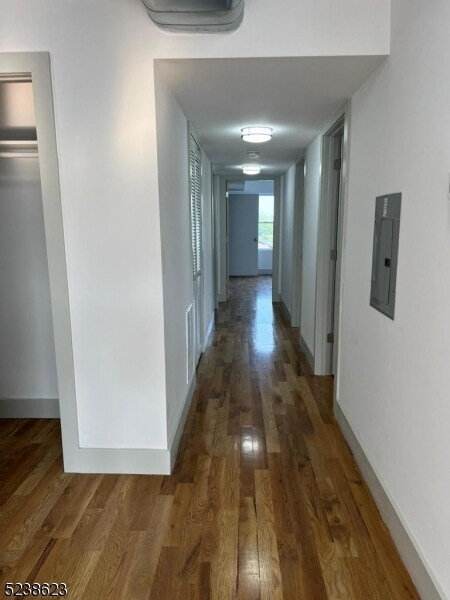 Foto del edificio - 372 Peshine Ave