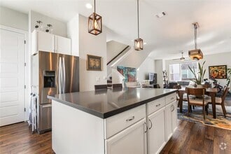 Building Photo - 1413 Waterloo Shore Ln