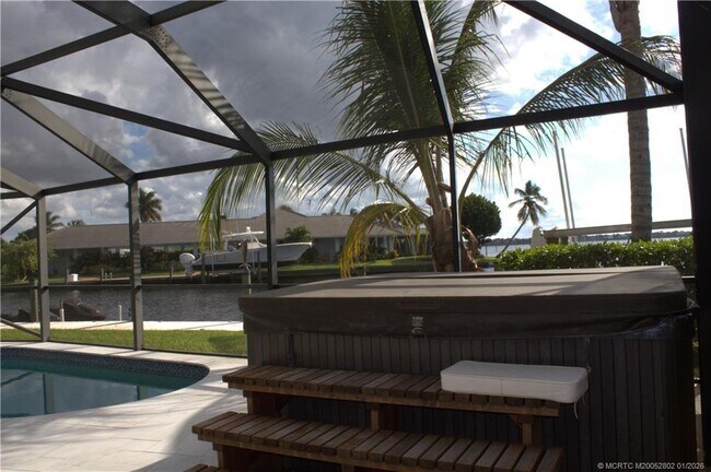 Foto del edificio - 2744 Howard Creek Ln