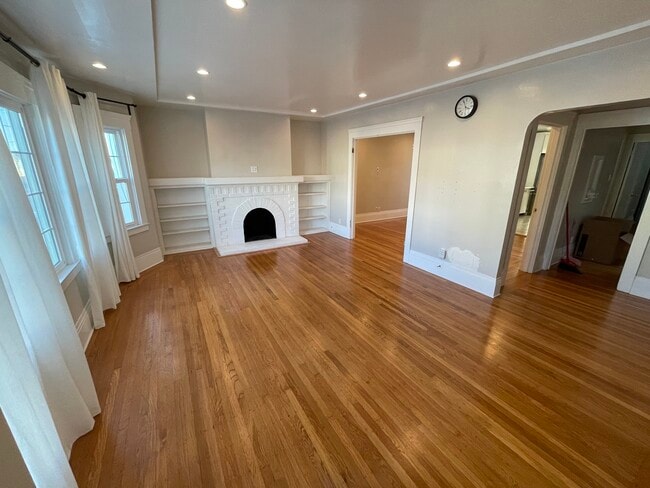 Living room - 1539 46th Ave