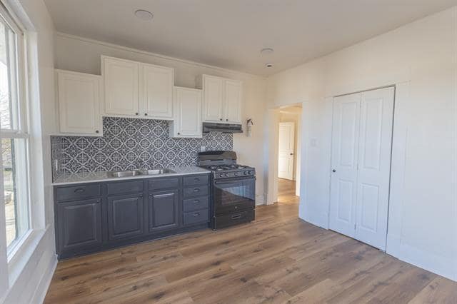 Building Photo - 2220 Bosque Blvd