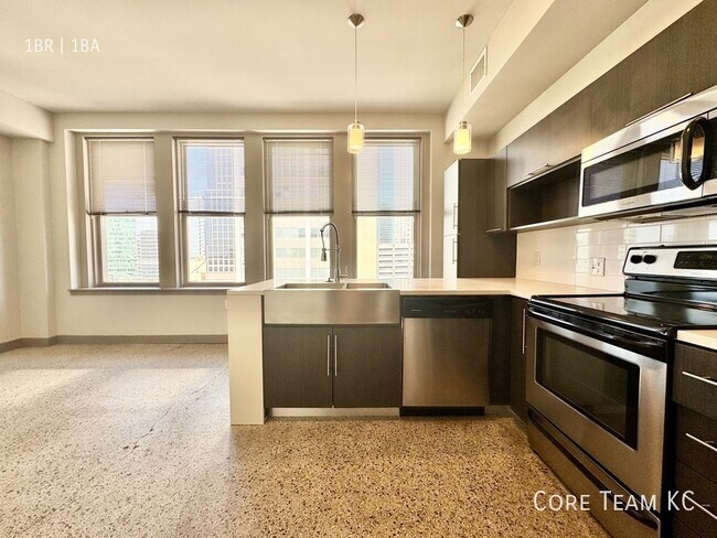 Foto del edificio - 306 E 12th St