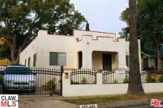 Building Photo - 831 Wilcox Ave