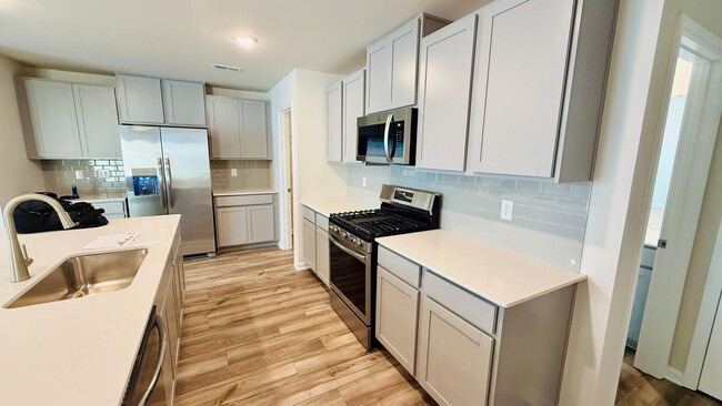 Foto del edificio - 13127 Hampton Bay Ln