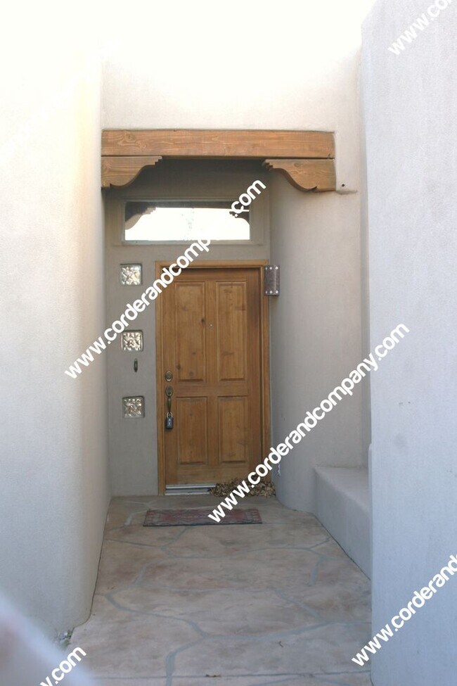 Foto del edificio - Beautiful 4 Bedroom, 2 Bathroom, 2 Car Gar...