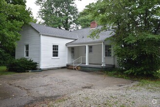 Building Photo - 1103 E Main St