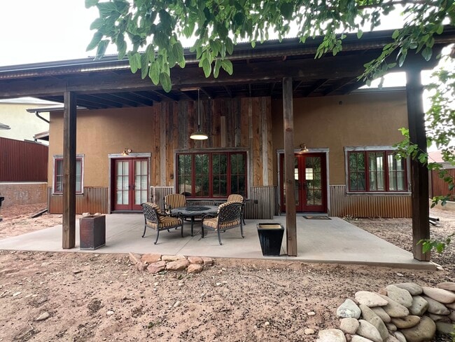 Building Photo - 1286 Dream Dr