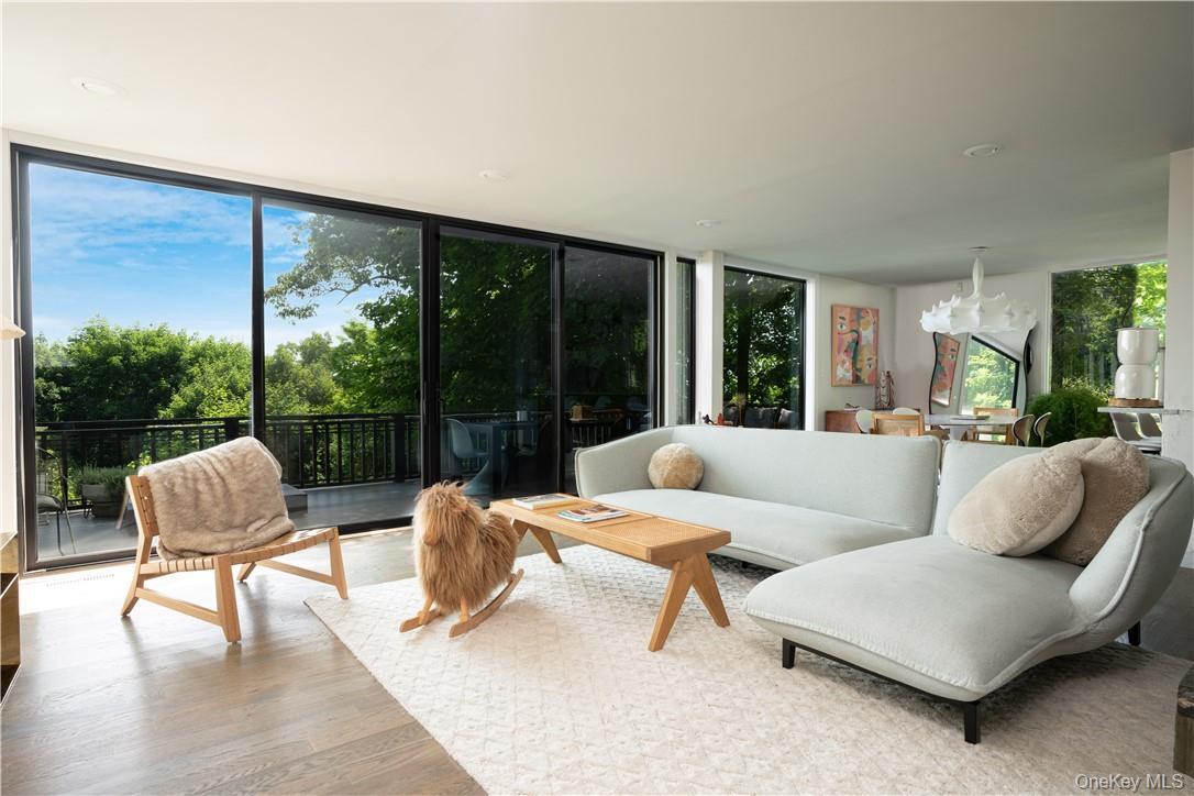 Foto principal - 185 Tweed Blvd