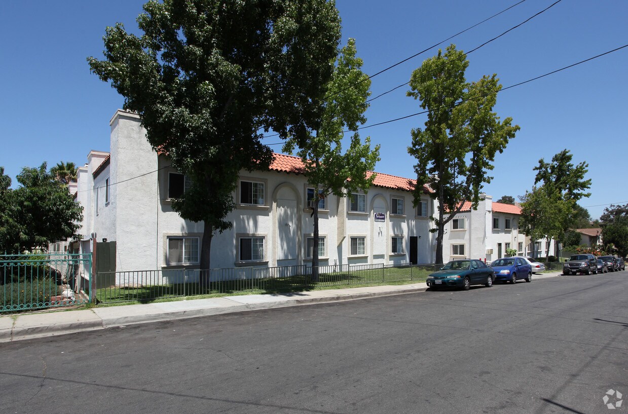 Foto del edificio - 5128-5130 5138 5140 Sterling Ct