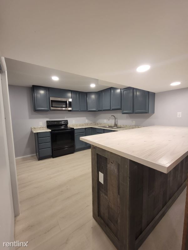 Foto del edificio - 3 br, 1.5 bath House - 131 Marigold Baseme...
