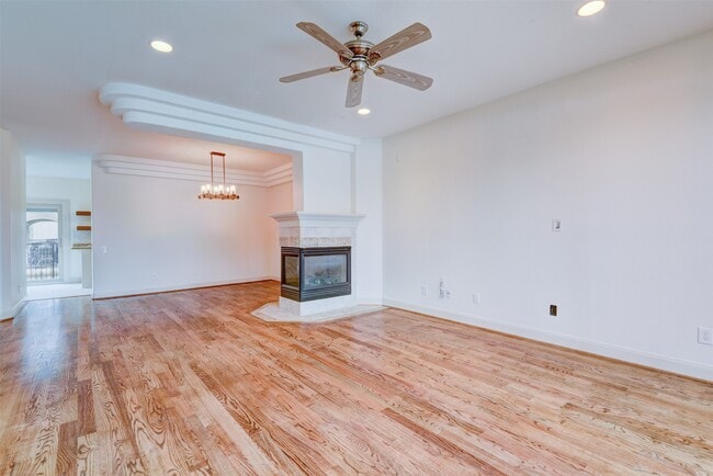 Building Photo - 2210 Mason St