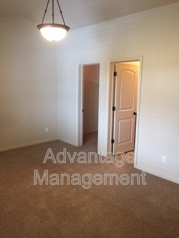 Foto del edificio - 3569 E Rock Creek Rd