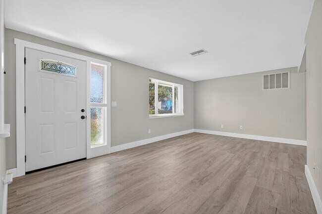 Foto del edificio - 3624 Oakhurst Dr