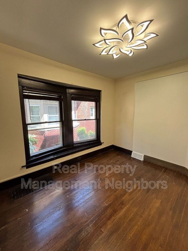 Foto del edificio - 216 Lafayette Ave NE