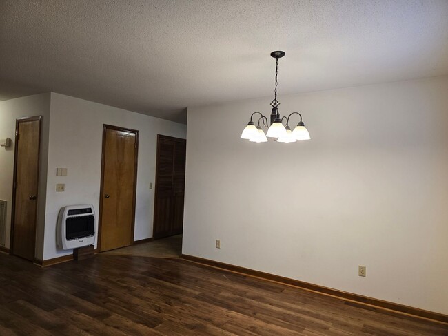 Foto del edificio - NEW LISTING!!!!!