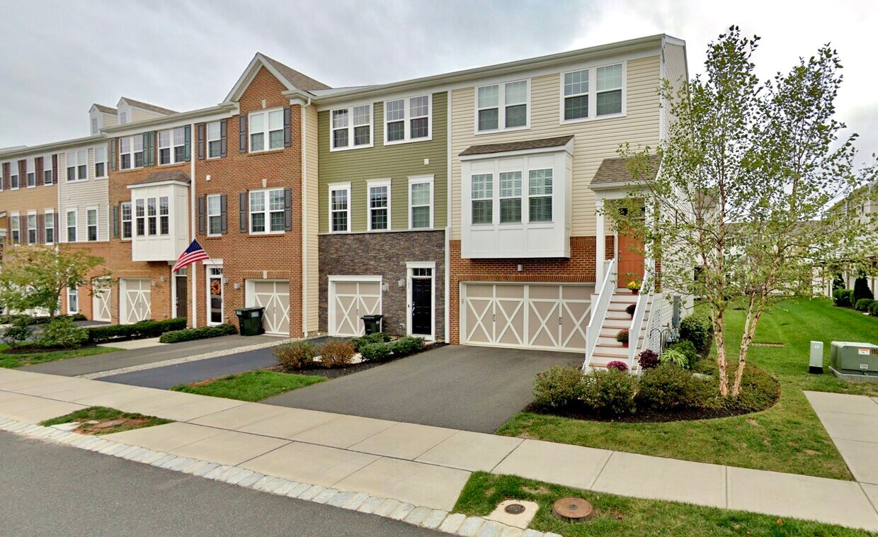 103 Waypoint Dr, Eatontown, NJ 07724 Townhome Rentals in Eatontown NJ