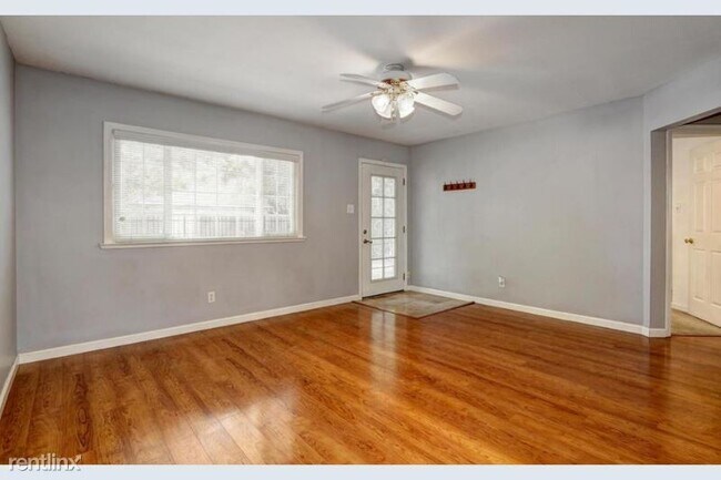 Foto del edificio - 2 br, 1 bath House - 2530 Santa Cruz Way