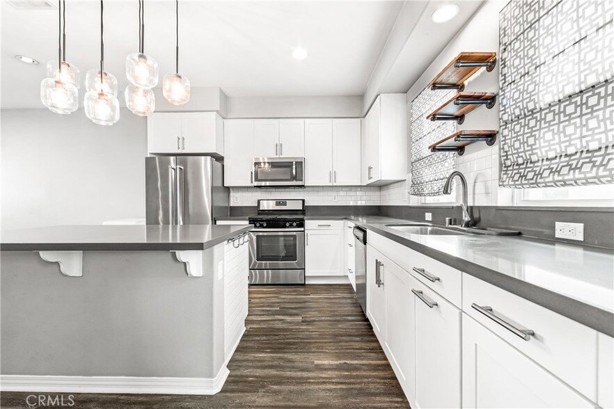 Photo - 6331 Pacific Way Unit