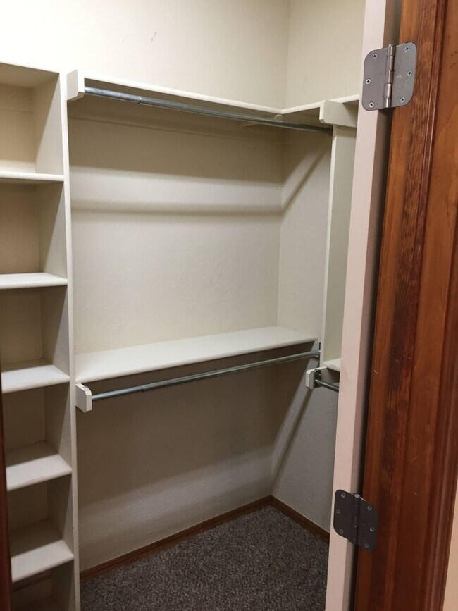 Building Photo - 2 Bed 2 Bath duplex in Moore!