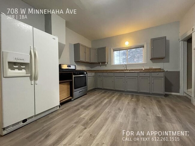 Building Photo - 708 W Minnehaha Ave