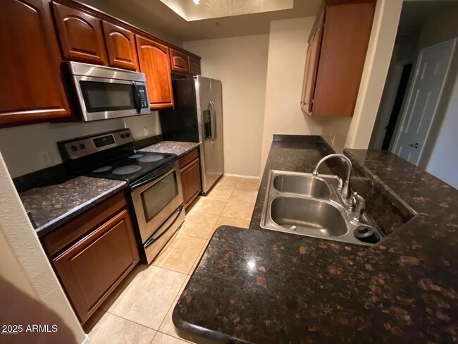 Building Photo - 11375 E Sahuaro Dr