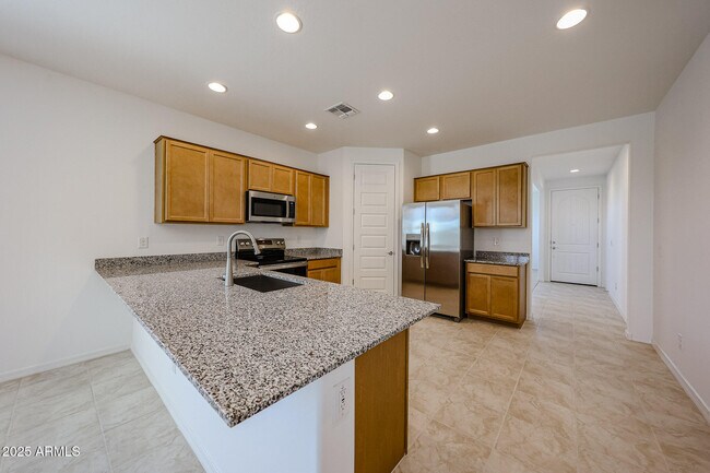 Foto del edificio - 8741 W Windsor Blvd