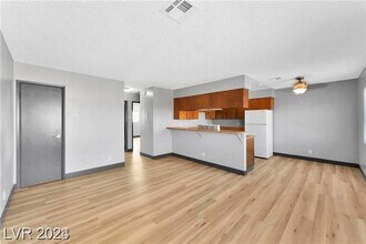 Building Photo - 1641 N Lamont St
