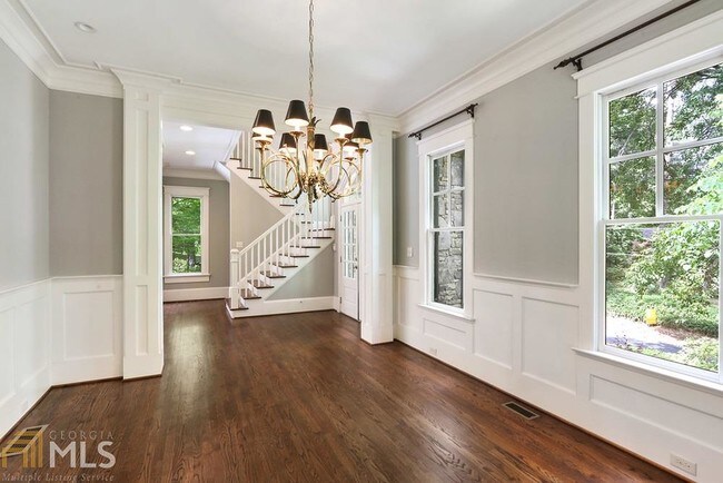 Foto del edificio - 2480 Ridgewood Rd NW