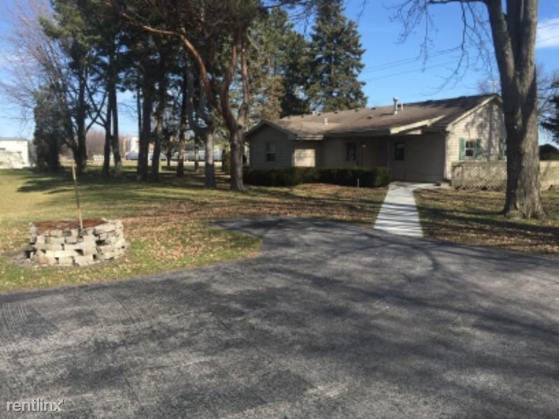 Primary Photo - 25521 Fort Meigs Rd