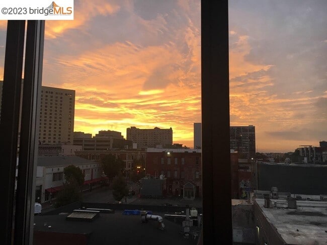 Foto del edificio - 585 9th St