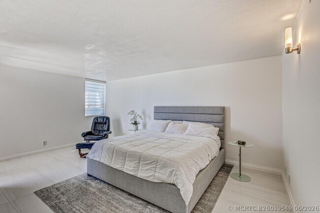 Foto del edificio - 5280 N Ocean Dr