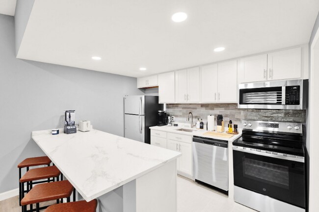 Foto del edificio - 6 Roanoke Ln