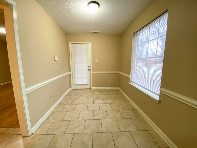 Foto del edificio - 3 Bed, 2 Bath near Shelby Farms